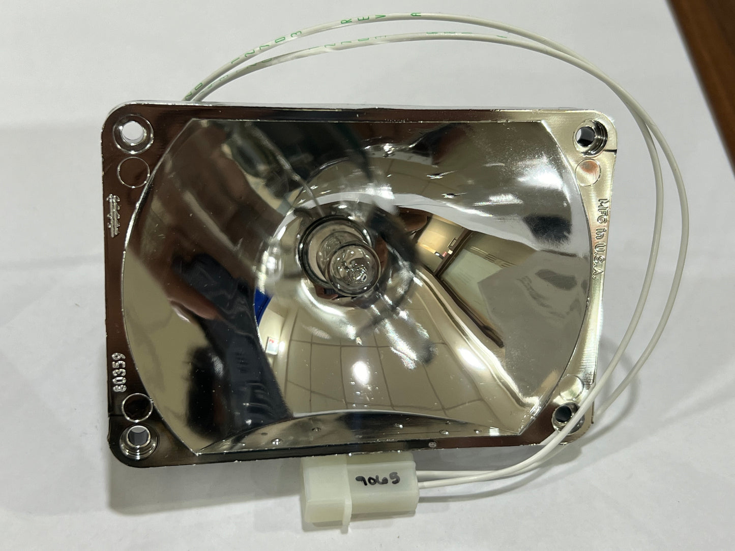 01-0770346-00 Landing Light 14v