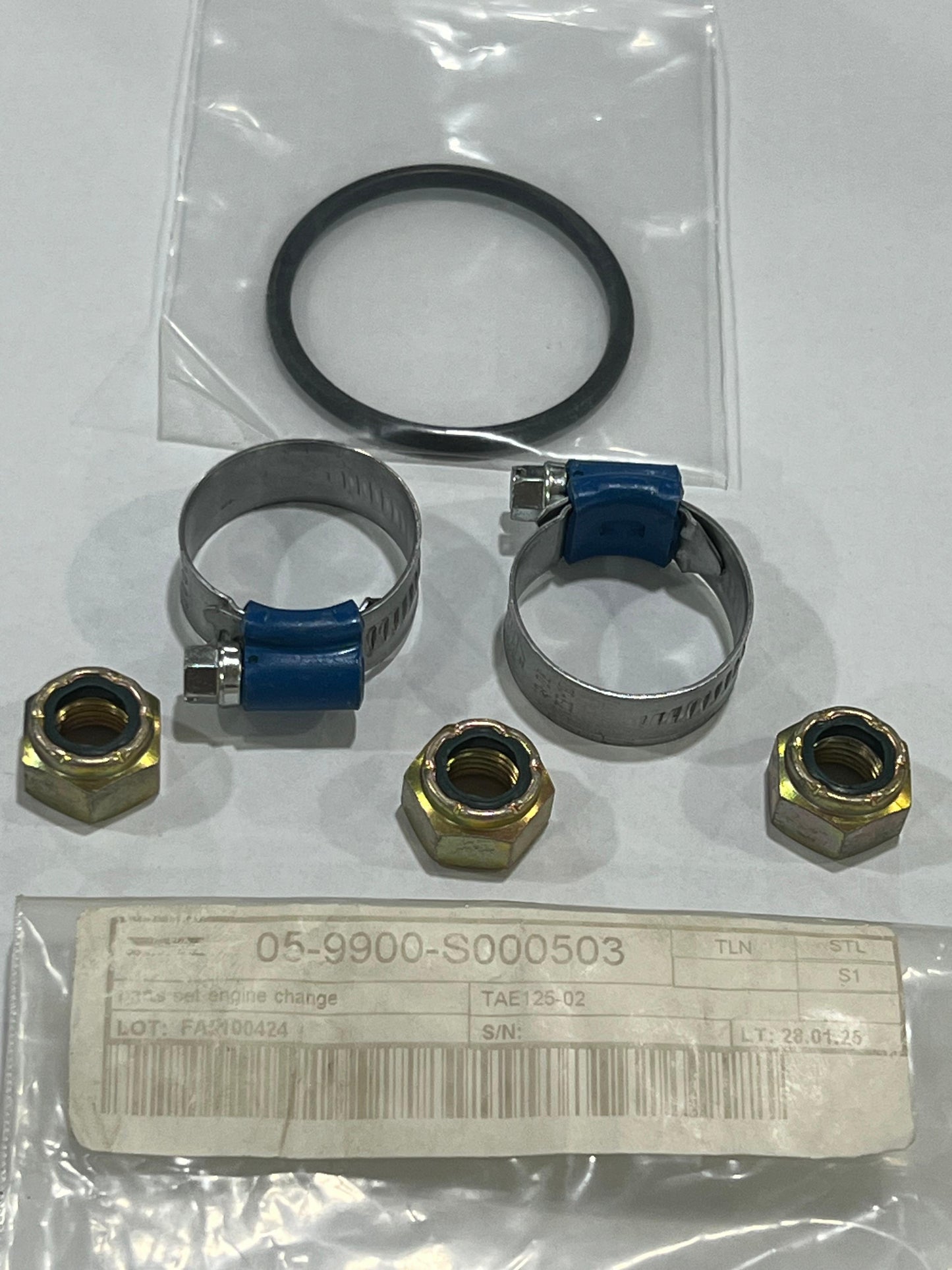 ENGINE CHANGE KIT. Part No. 05-9900-S000503